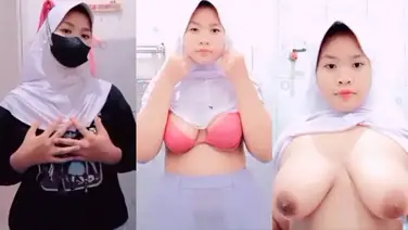 Bokep Indo Putriana Aksi Di Toilet Pakai Jilbab