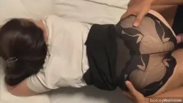 Cewek kantor nakal dan penuh nafsu